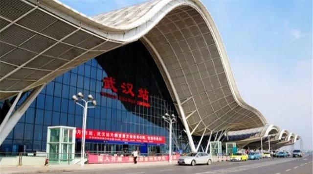 中国“最美”火车站，建造花费140亿，连外国人都称奇
