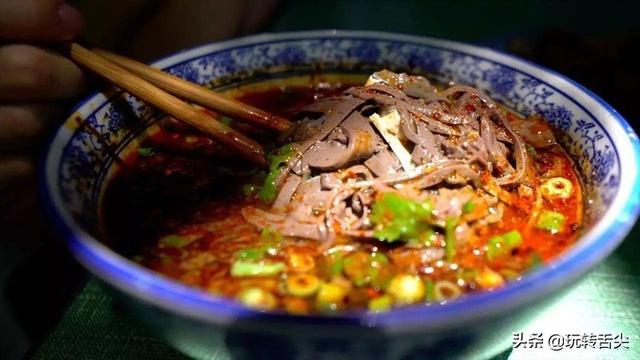 来西安必吃的15种美食,酸菜炒米、粉汤羊血,全吃过的你是王者!