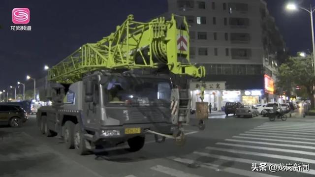 新闻追踪|宝龙交警严厉查处曝光路段违停车辆