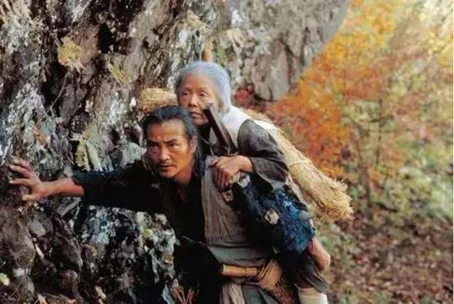 儿子活埋79岁母亲,父母的爱将孩子养成了白眼狼
