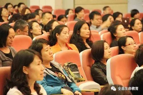 父母们还在到处找方法吗?家庭教育已经进入生态管理时代!