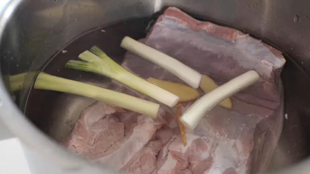 日本人爱吃这样的卤肉,简单美味又馋人,尝一口就念念不忘