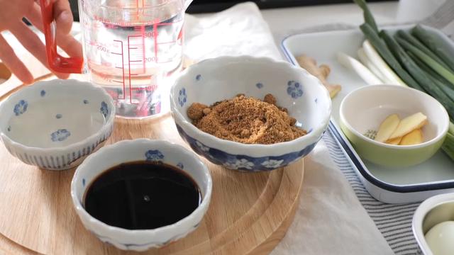 日本人爱吃这样的卤肉,简单美味又馋人,尝一口就念念不忘