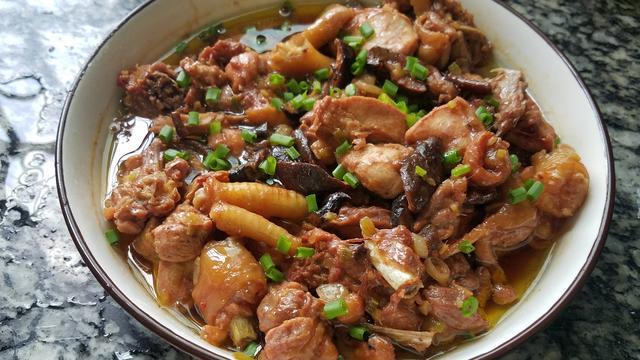 鸡肉不要炒着吃,教你一道广东南乳蒸鸡,简单美味,太香了