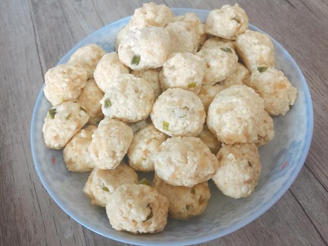学会这样做炸豆腐丸子,美味解馋,香而不腻,上桌就被抢光光
