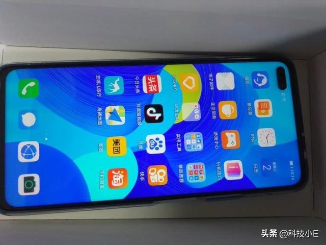华为5G手机大降价,麒麟990+8GB运存+40W快充,从3799跌至2299