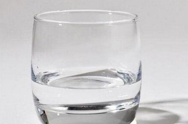 一斤白酒相当于喝多少瓶啤酒?看看它们如何比拼