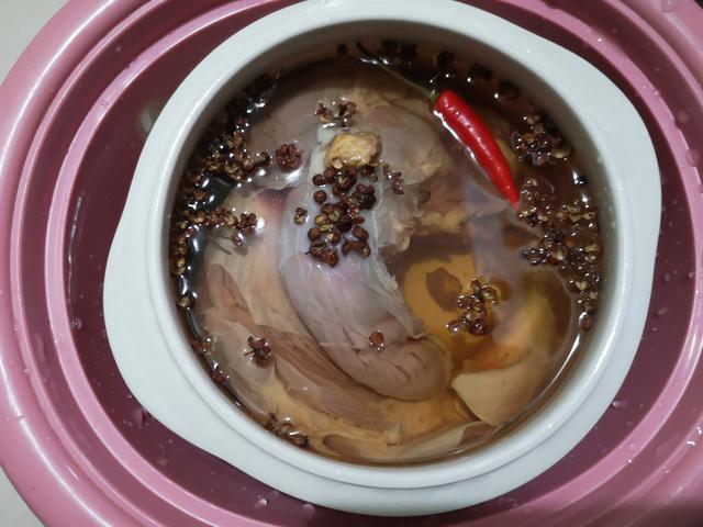 花椒牛腱拌黄瓜,饭店里一盘68元,自己做只要38元,步骤全教给你