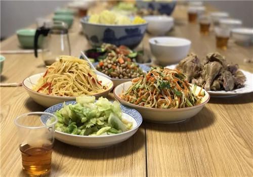 不管怎么节省,都不要吃这4种隔夜菜,危害很大,以后别乱吃了