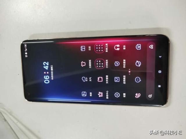 雷军亮剑,256GB+1亿像素+大电池,小米10直降300元,销量暴增