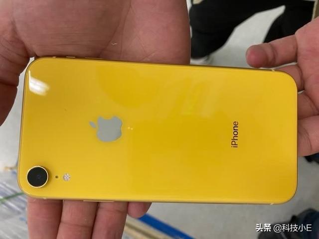 库克加速清仓了,苹果A12+双卡双待+无线充电,从6999跌至4499