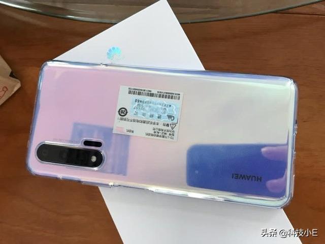 不到两千元的麒麟990手机,8GB运存+大电池+40W快充,还有IMX600