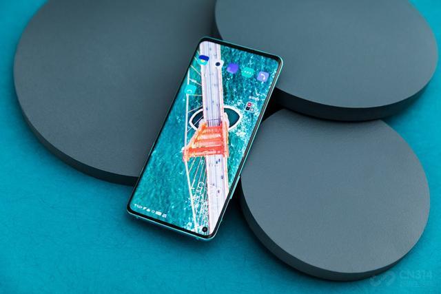 跌至3649元,骁龙865+三星AMOLED+4300mAh,等等党再次赢得胜利