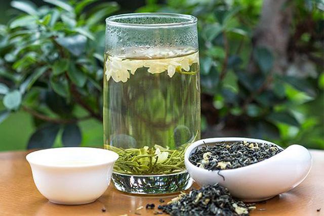 夏天适合喝什么花茶?这五种花茶清热去火解暑气,简直居家必备