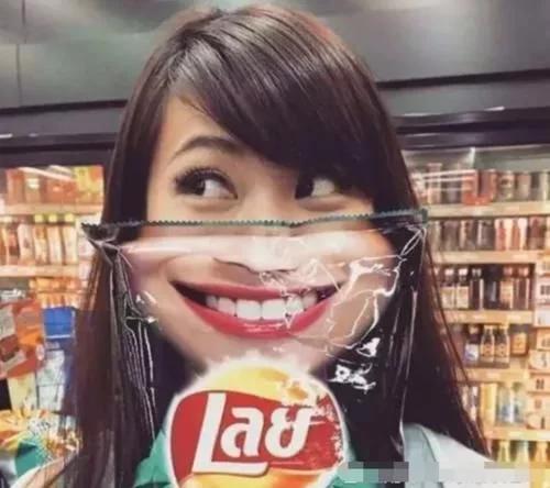 女孩“使劲喝”这3种饮料,牙齿悄悄变白,连呼吸也是“糖果味”