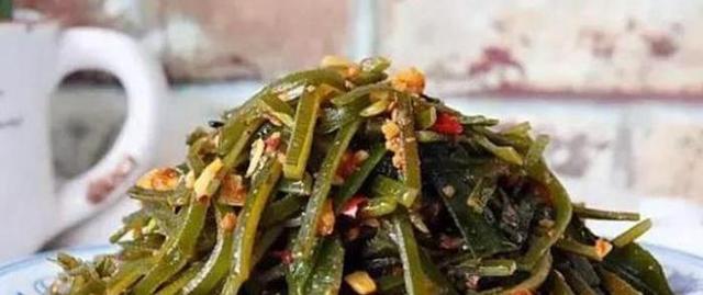 精选美食分享:核桃鸡片、香辣海带丝、大虾炒饭的做法