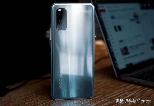 同为144Hz的两部iQOO,一部2198,一部2698怎么选?