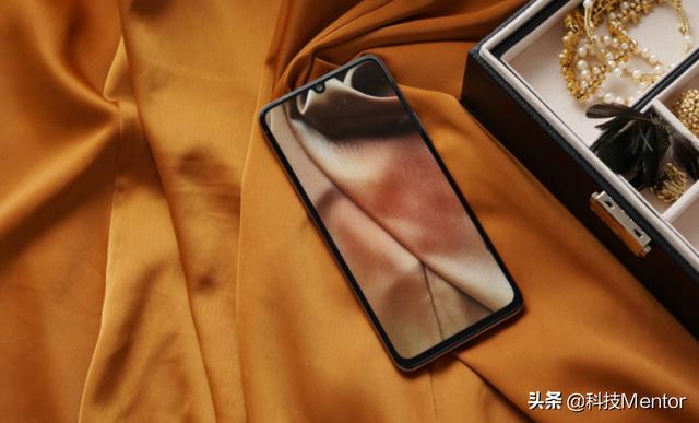 华为打破5G机型最低价记录!1699元的5G手机香么?