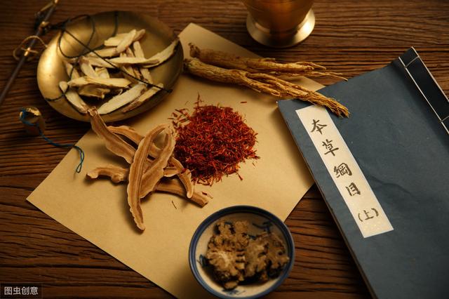 动不动就满头大汗?中医:多是阳虚、湿热所致,推荐2剂中成药方