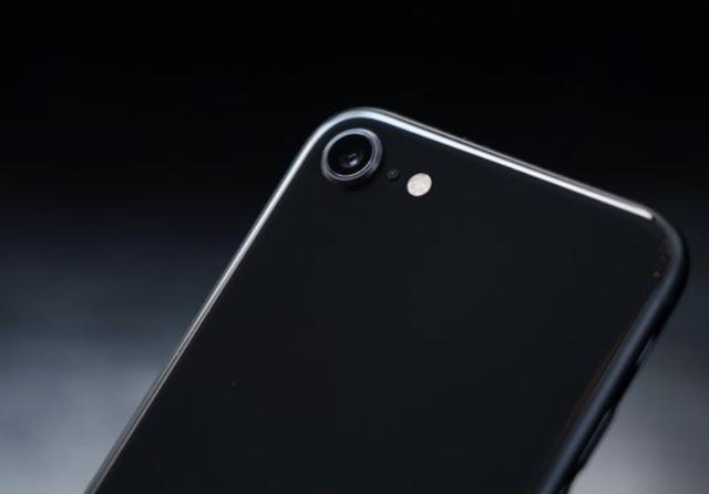 从3299降至3099,最便宜iPhone诞生,4.7英寸+iOS13