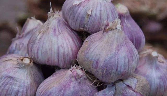 芒果虽好,但是吃多了不仅容易上火,还会出以下不适症状