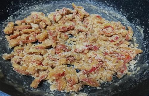 吃完的西瓜皮不要扔,放锅里煮一煮,蜜饯再也不用花钱买了