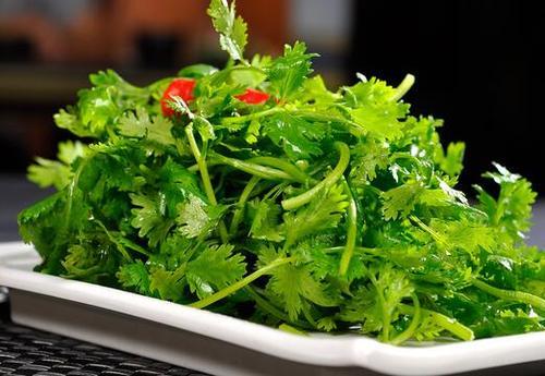 如果你每天都吃香菜会发生什么,你知道吗?