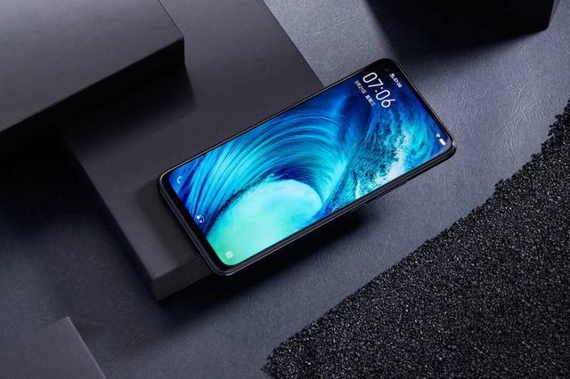 5000mAh+128G大运存,这款中端旗舰仅售999元,太香了