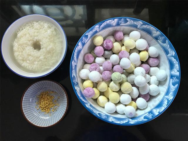 桂花酒酿小圆子,想要爽滑弹牙,只要多加一步,醇香软糯吃不够