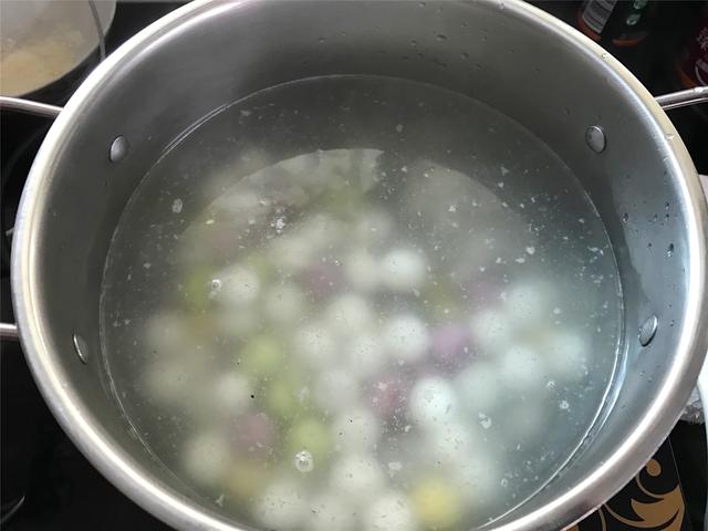 桂花酒酿小圆子,想要爽滑弹牙,只要多加一步,醇香软糯吃不够