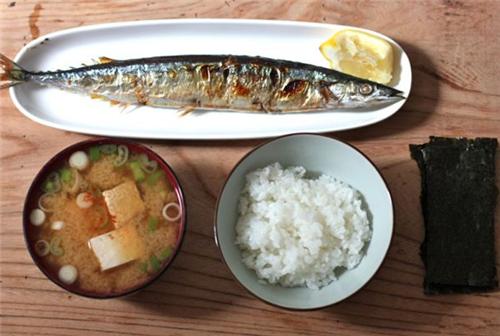 日本普通家庭的一日三餐,看完后终于明白,日本为啥没有胖子了