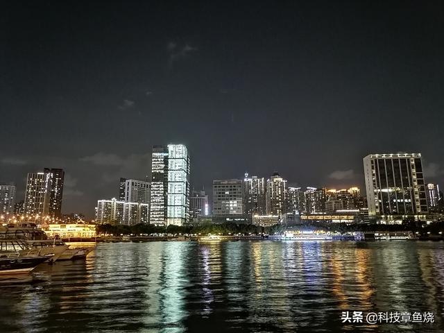 华为畅享10S全方位上手:轻巧机身+超强夜景是它的制胜法宝