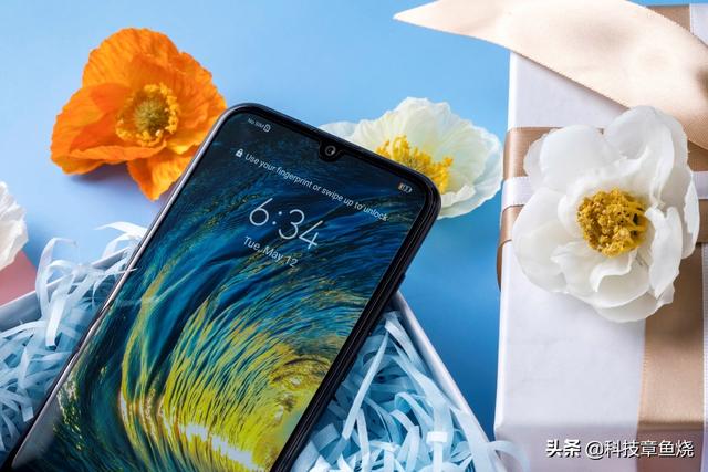 华为畅享10S全方位上手:轻巧机身+超强夜景是它的制胜法宝