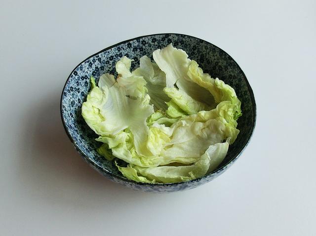 水煮肉片要软嫩,肉片这样处理才对,掌握3个技巧,味道比饭店好