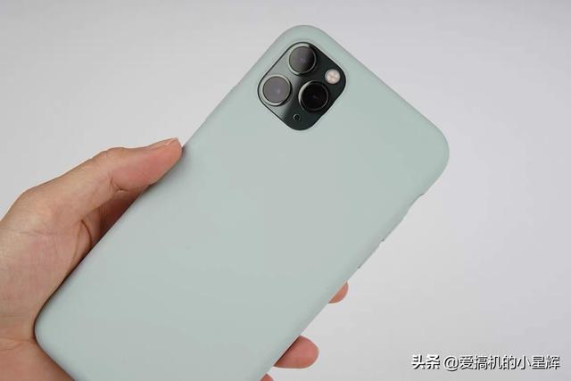 反转!iPhone 12或全系标配三摄,小杯中杯大杯尺寸更鲜明