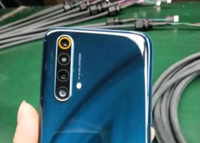 又一款双模5G跌至1399元,120Hz屏+6400万四摄,杨紫代言