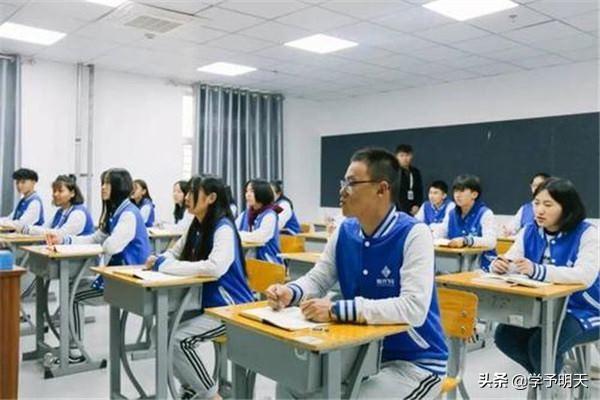迎战高考,高三学生顺利完成考试,需要了解四种高分答卷方案
