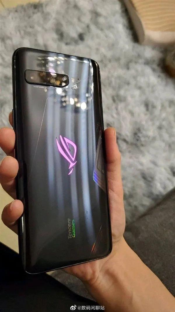 华硕 ROG Phone 3 官宣 7 月发布，腾讯游戏深度定制