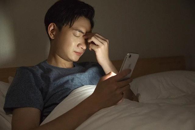 别熬了!警惕熬夜的十大危害 经常熬夜怎么调理(附补救方法)