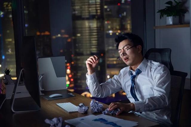 别熬了!警惕熬夜的十大危害 经常熬夜怎么调理(附补救方法)