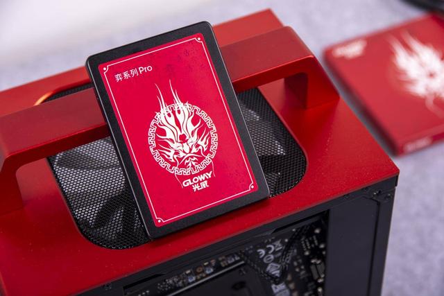 纯国产SATA固态硬盘上手评测,速度暗藏彩蛋,从此不再跪洋品牌