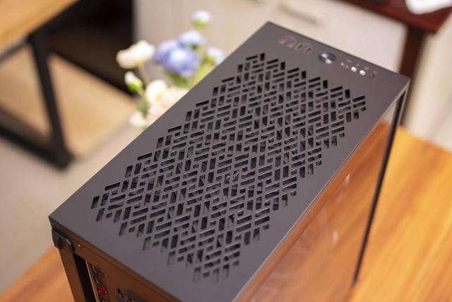 Define 7 Compact机箱上市,分形工艺机电散三剑客装机评测