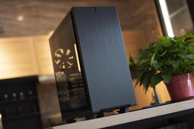 Define 7 Compact机箱上市,分形工艺机电散三剑客装机评测