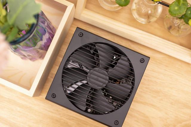 Define 7 Compact机箱上市,分形工艺机电散三剑客装机评测