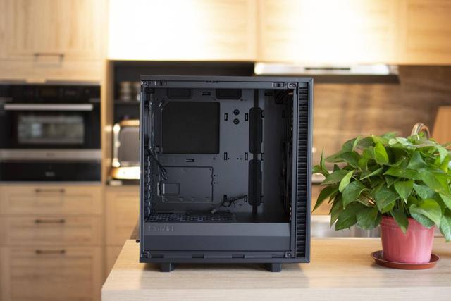 Define 7 Compact机箱上市,分形工艺机电散三剑客装机评测