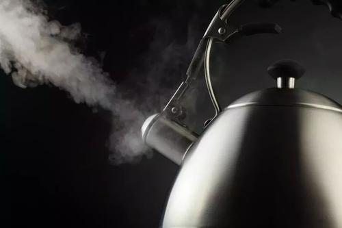 千滚水和隔夜水到底有没有毒?细菌会不会超标?用数据告诉你