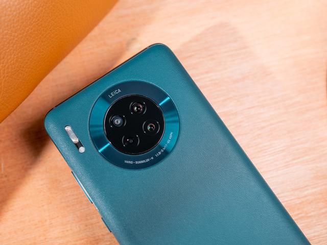 从4299降至2999,华为8+128GB Mate旗舰跌入三千档,你还会考虑吗