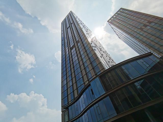 华为P40夏日实拍体验:色彩更加真实,低ISO下噪声更少