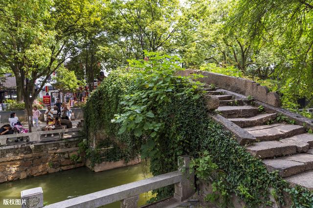 2500多年的历史，小桥流水人家，这座苏州古镇传说和西施有关！