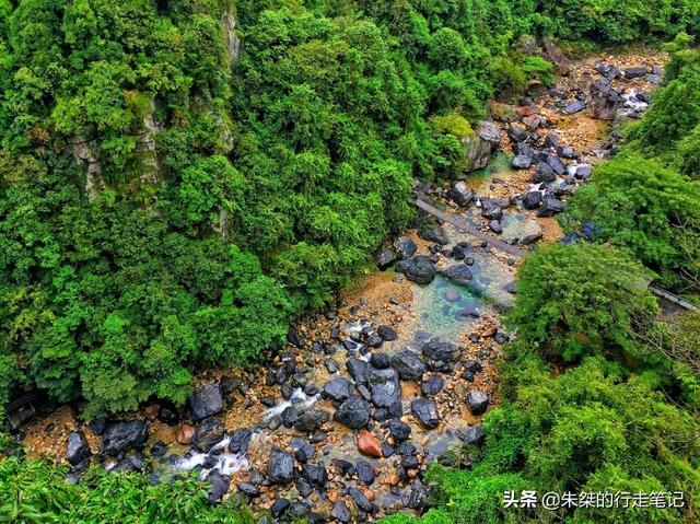 安徽一块古老、原始、天然的净土，山岳风光秀美，人文景观众多